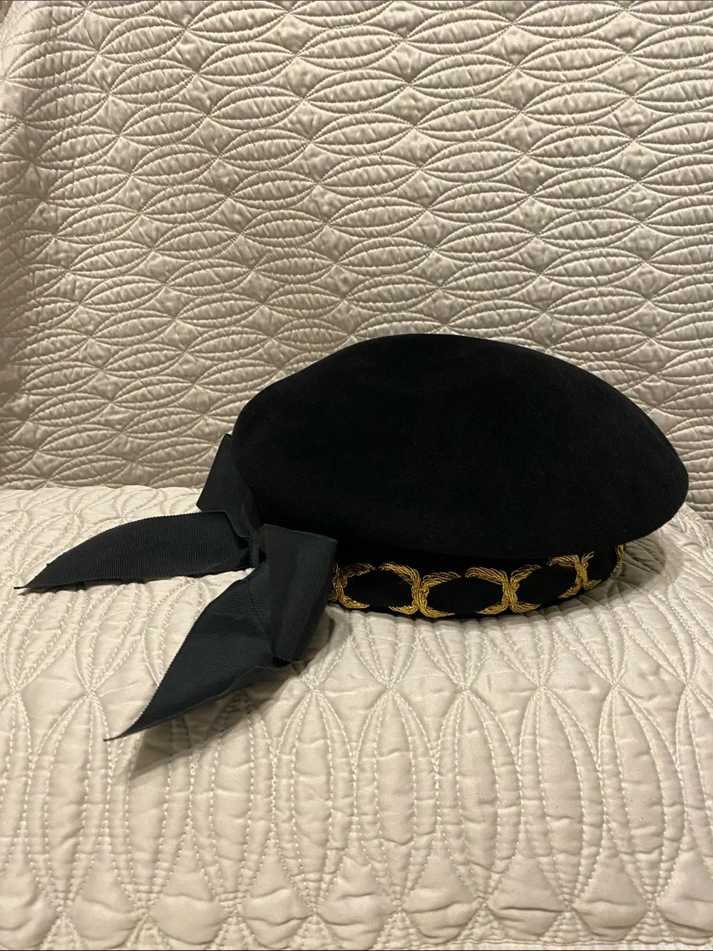 1980’s Eric Javits Mohair Velvet Beret Hat with Gold Cord and Ribbon Bow - Picture 6 of 16